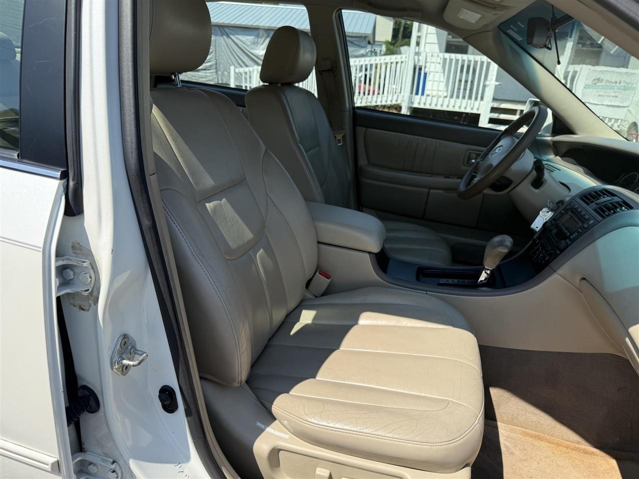 Toyota Avalon  2002