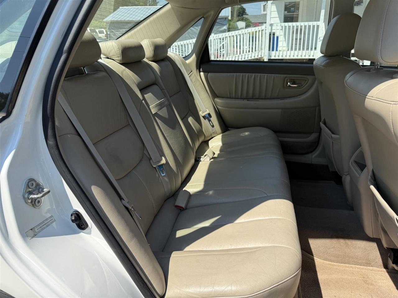 Toyota Avalon  2002