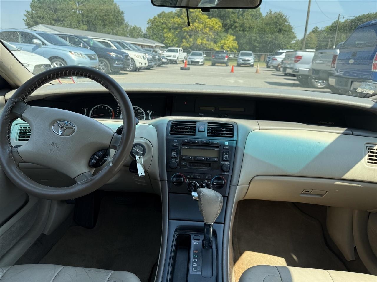 Toyota Avalon  2002