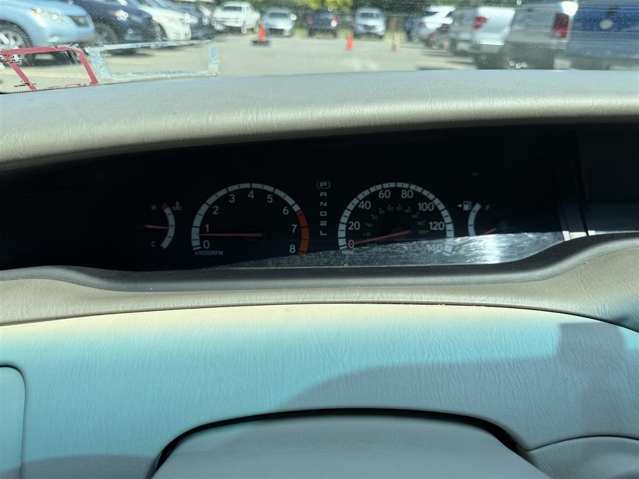 Toyota Avalon  2002