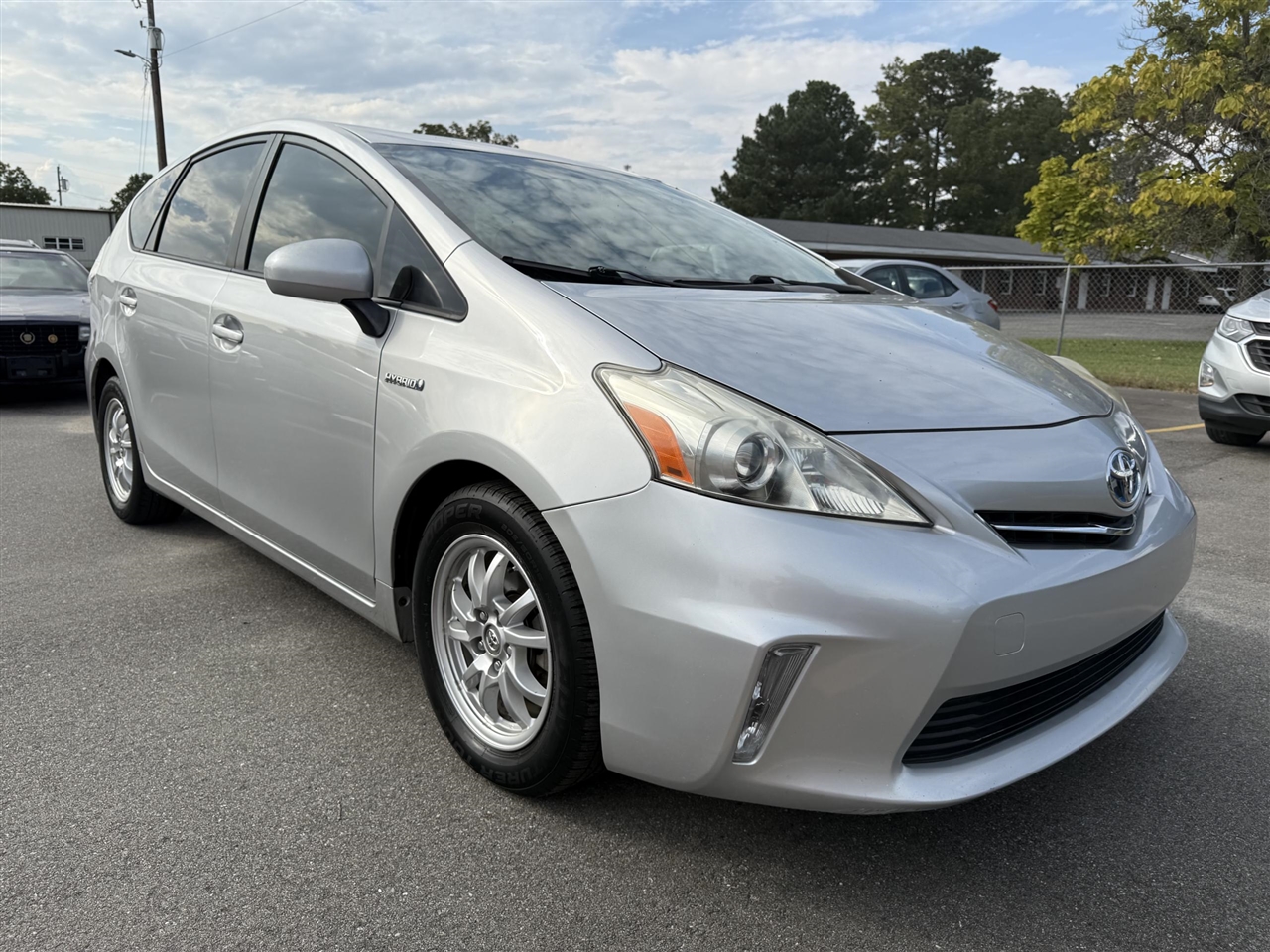 Toyota Prius V  2013 Toyota Prius V  2013