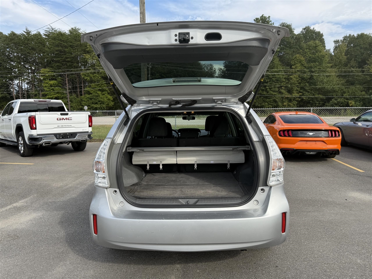 Toyota Prius V  2013 Toyota Prius V  2013