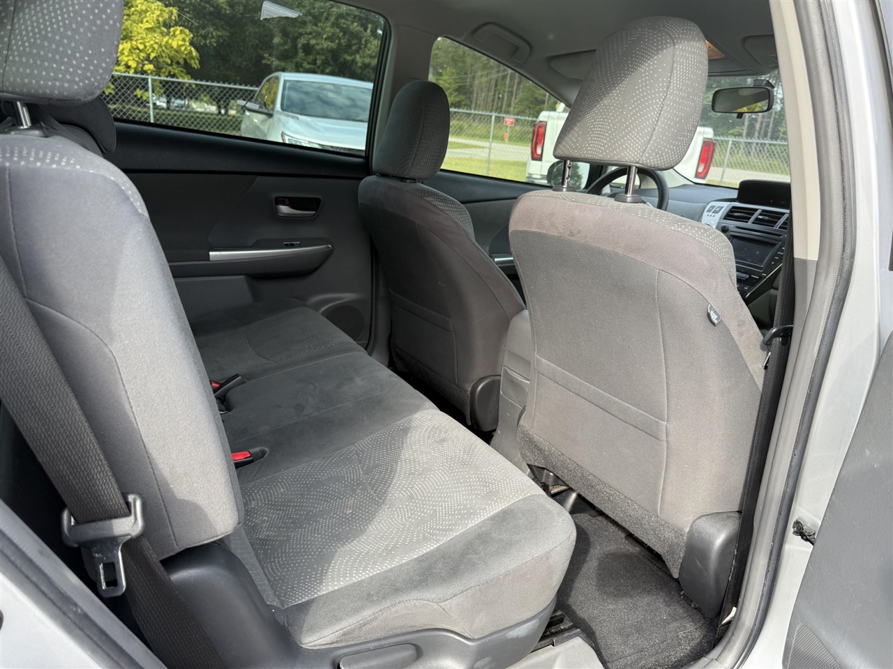 Toyota Prius V  2013 Toyota Prius V  2013