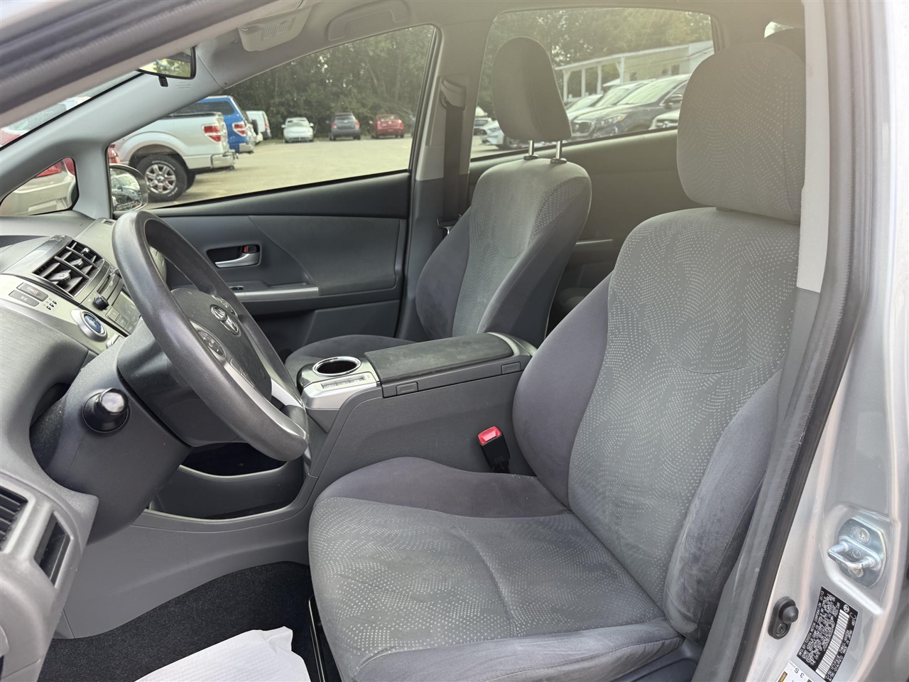 Toyota Prius V  2013 Toyota Prius V  2013