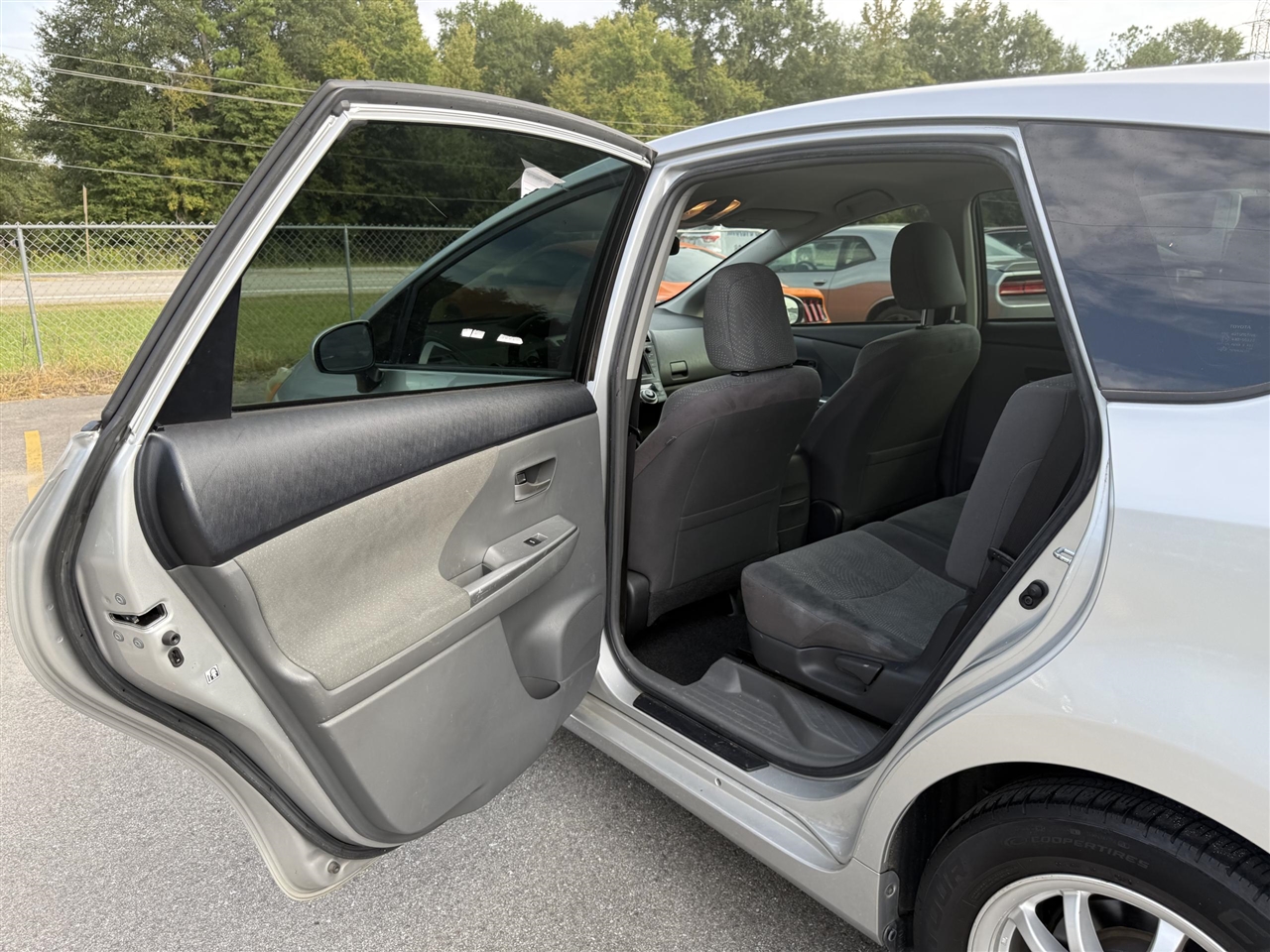 Toyota Prius V  2013 Toyota Prius V  2013