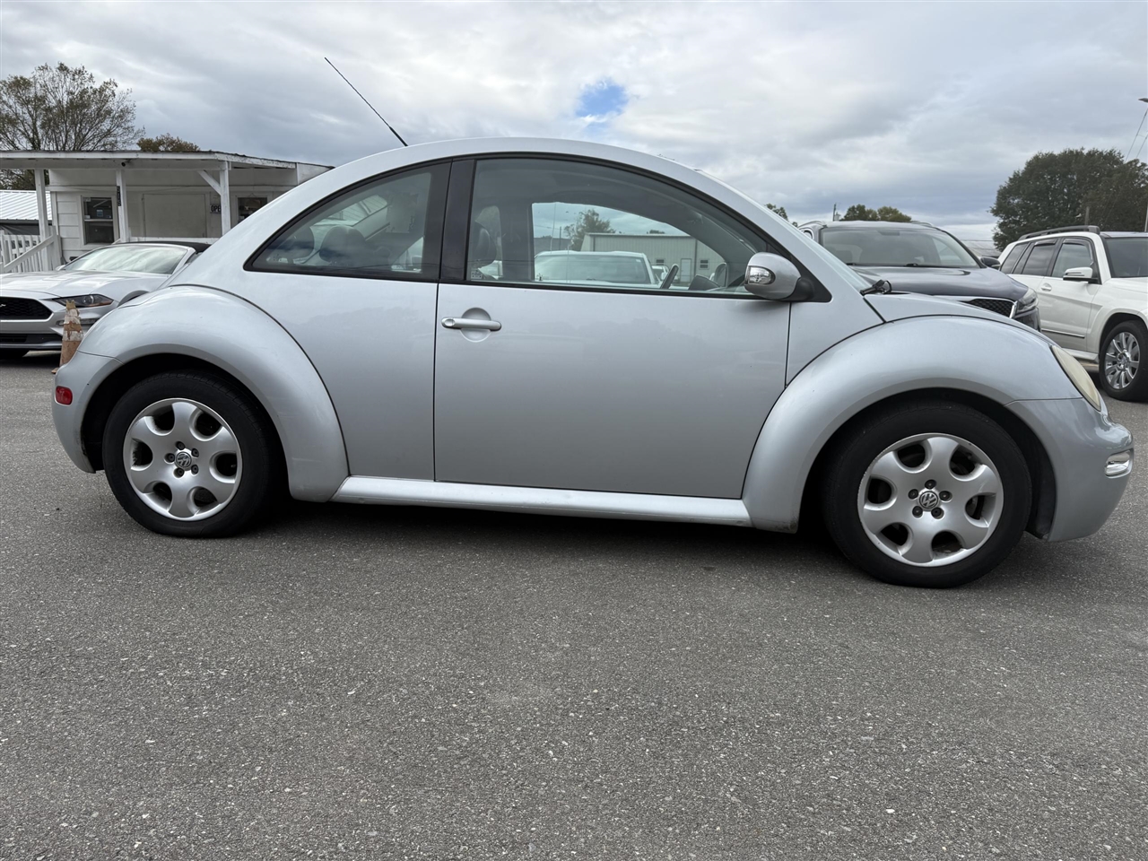 Volkswagen New Beetle  2003 Volkswagen New Beetle  2003