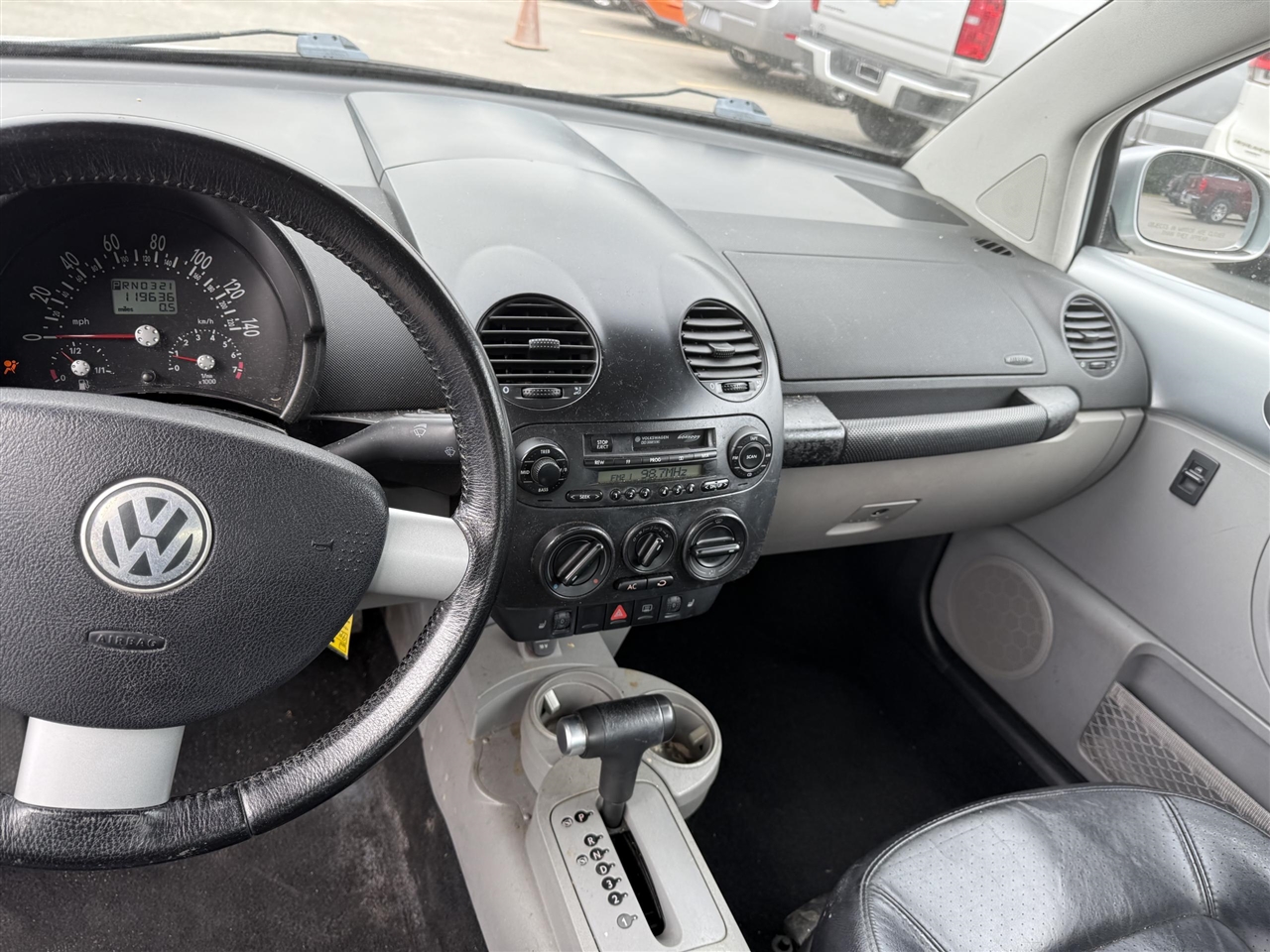 Volkswagen New Beetle  2003 Volkswagen New Beetle  2003