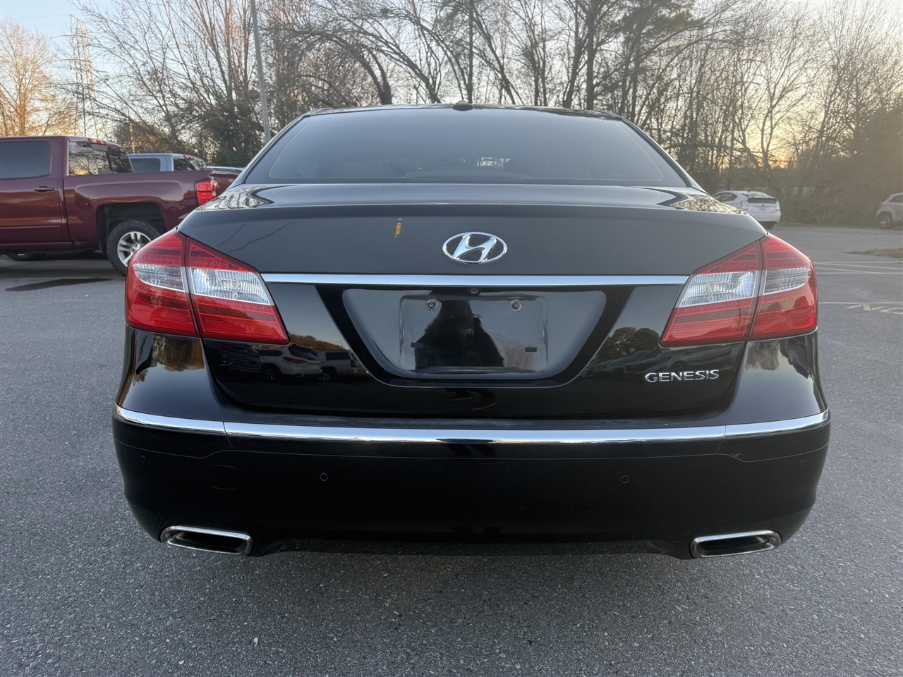 Hyundai Genesis  2012