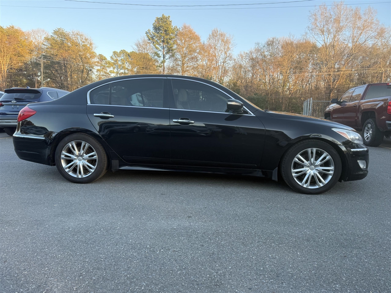 Hyundai Genesis  2012