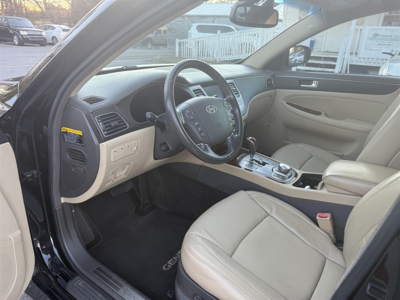 Hyundai Genesis  2012