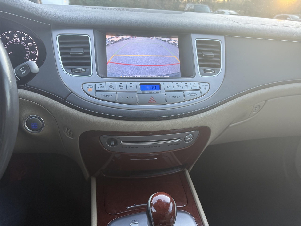 Hyundai Genesis  2012