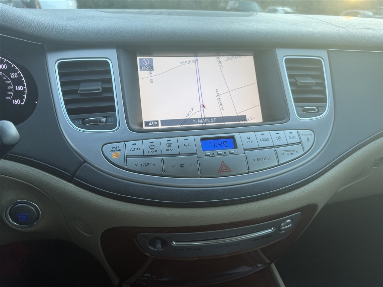 Hyundai Genesis  2012