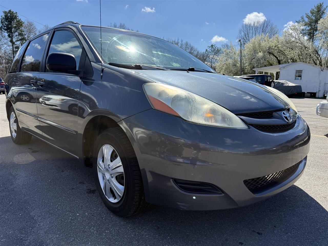 Toyota Sienna  2006