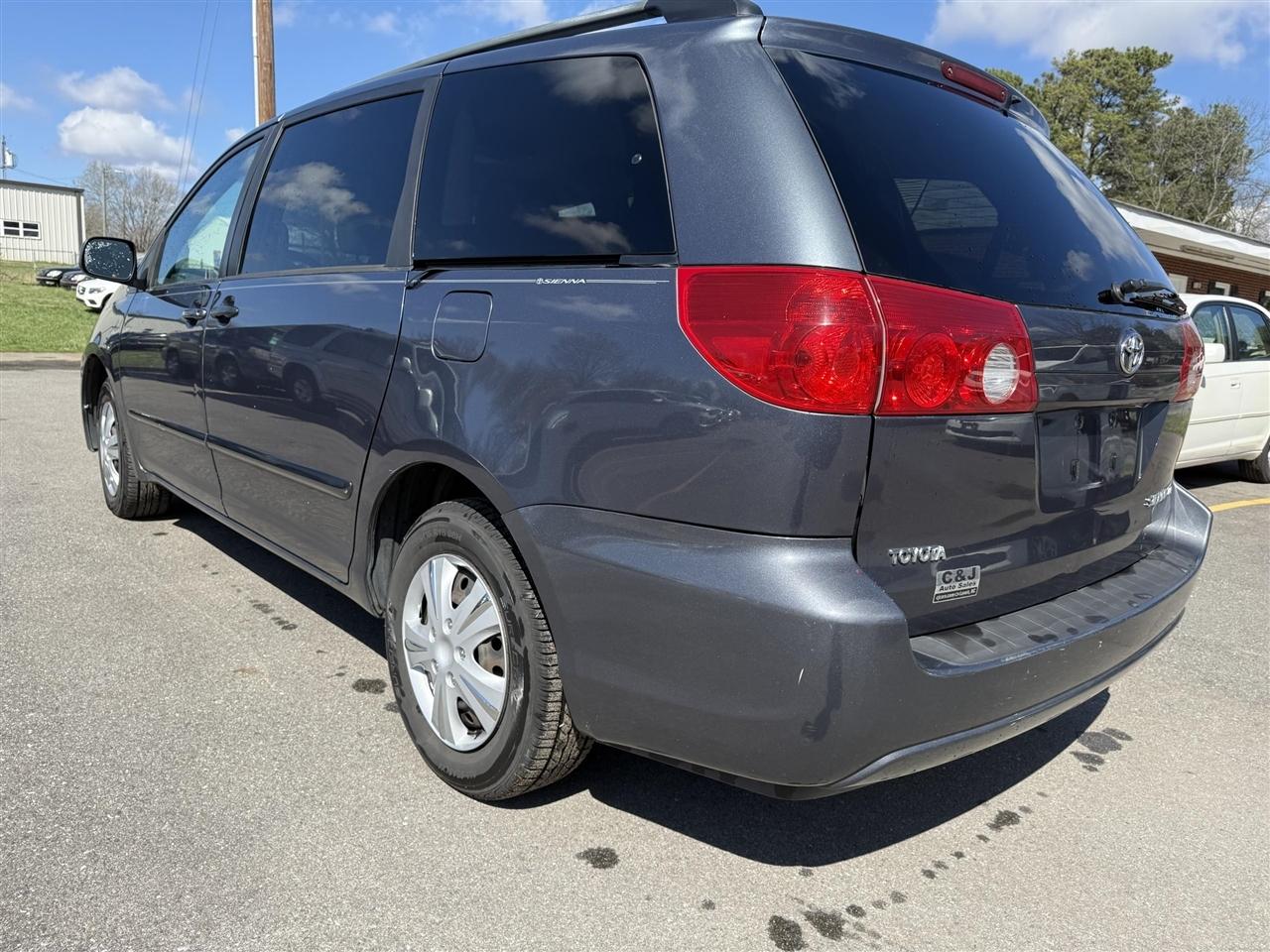 Toyota Sienna  2006
