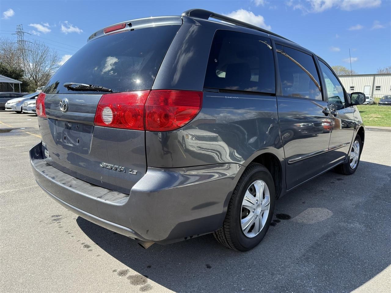Toyota Sienna  2006