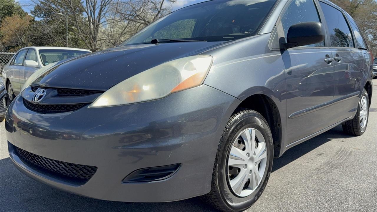 Toyota Sienna  2006