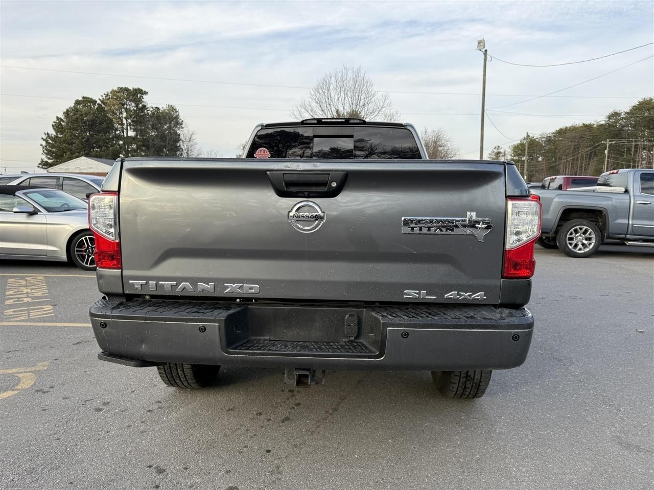 Nissan Titan XD  2018