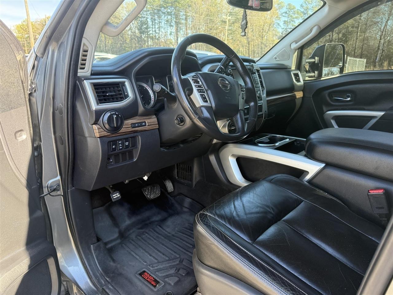 Nissan Titan XD  2018