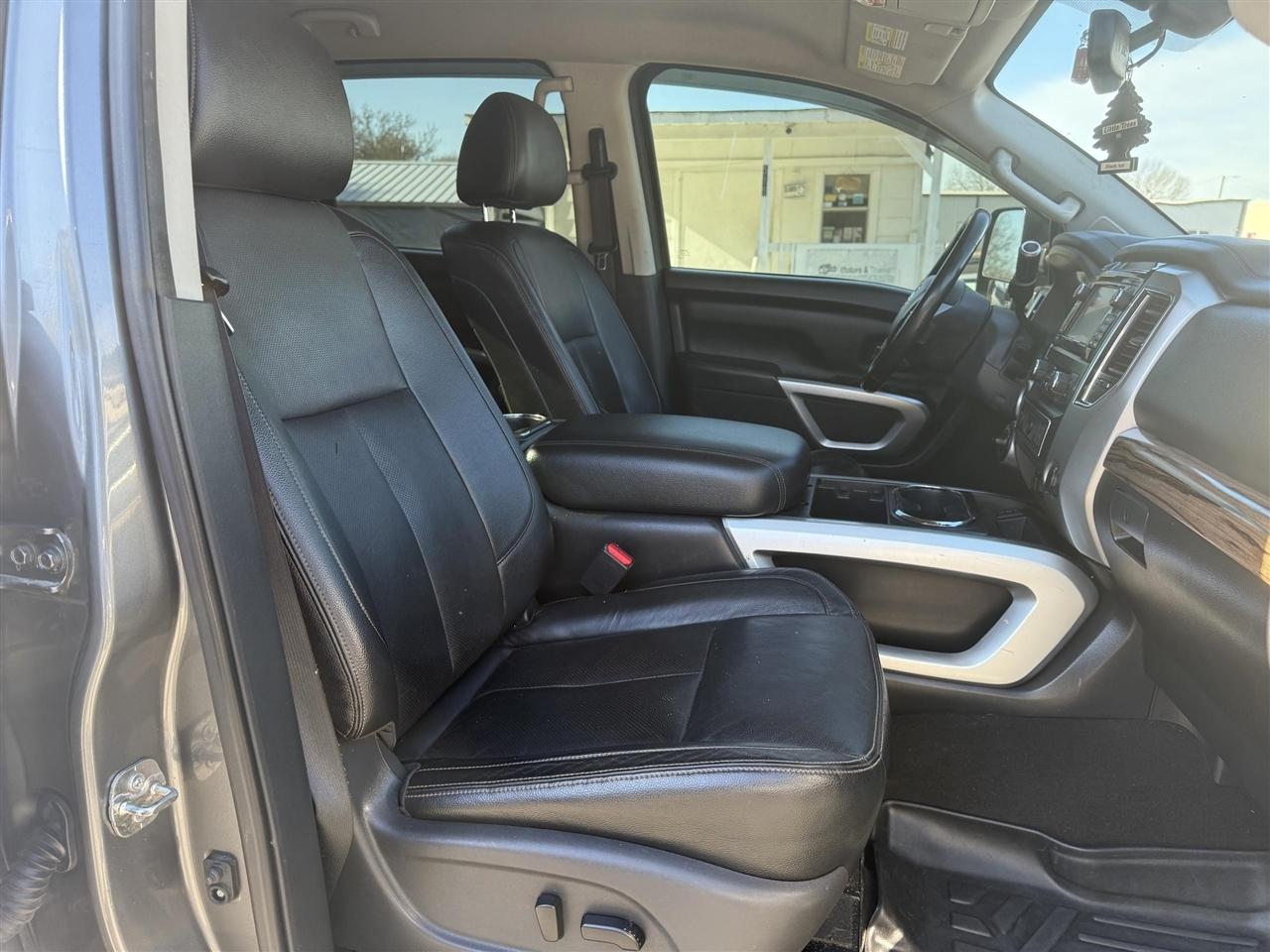 Nissan Titan XD  2018