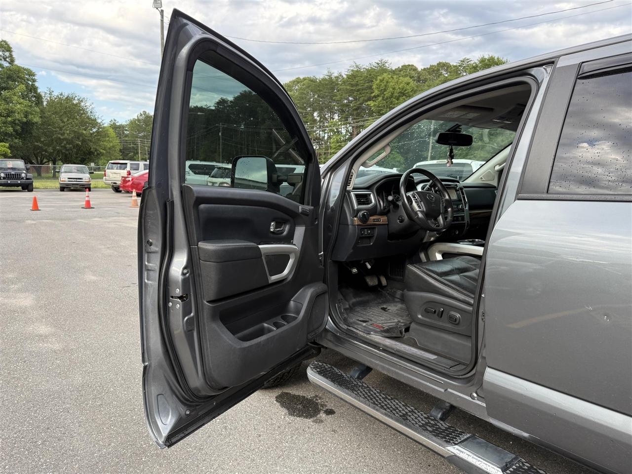 Nissan Titan XD  2018