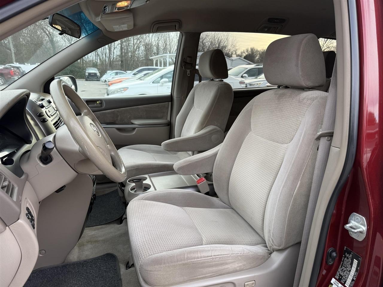 Toyota Sienna  2008