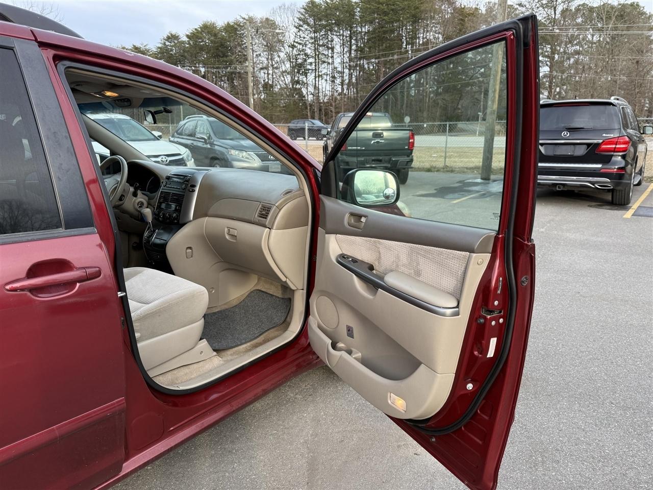 Toyota Sienna  2008