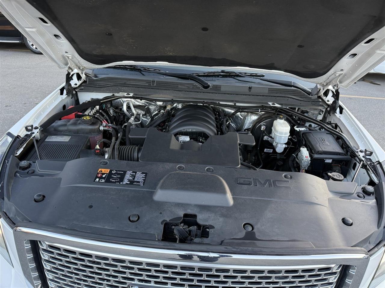 GMC Yukon Denali  2015