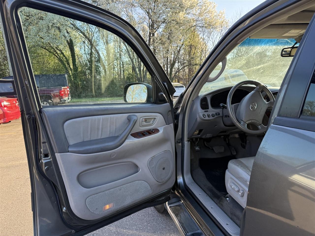 Toyota Sequoia  2007