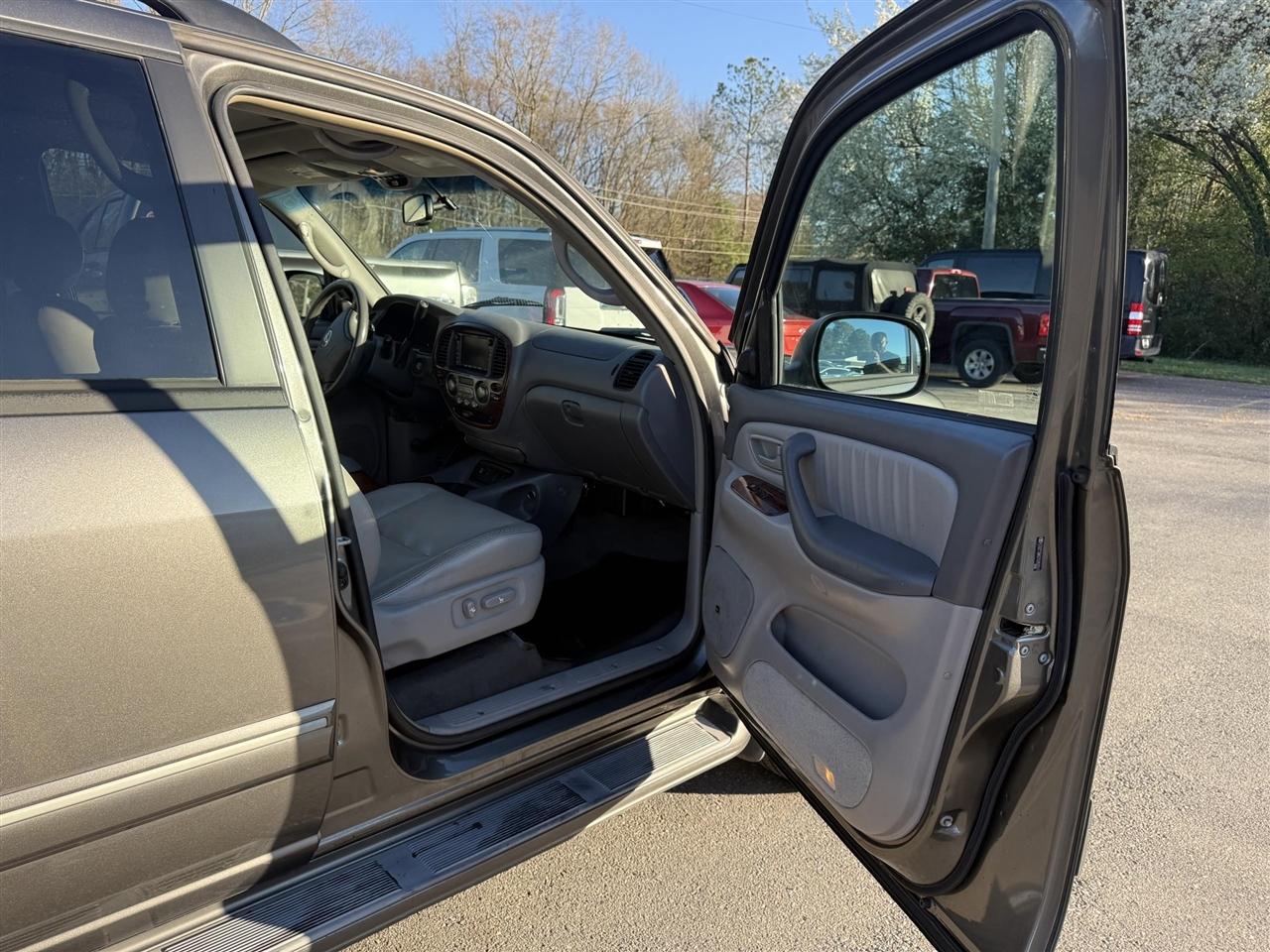 Toyota Sequoia  2007