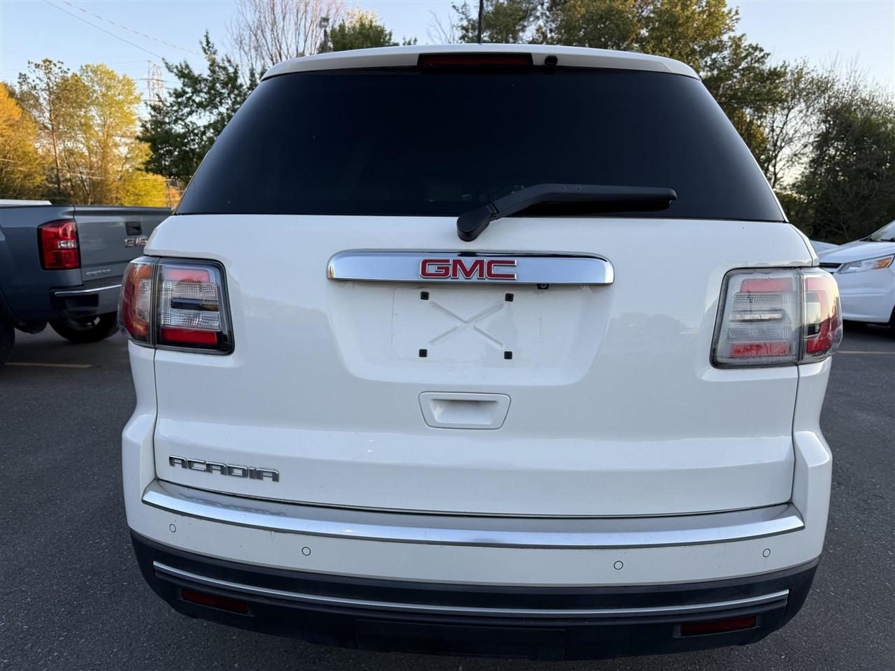 GMC Acadia  2013