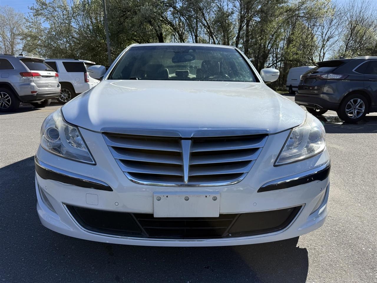 Hyundai Genesis  2012