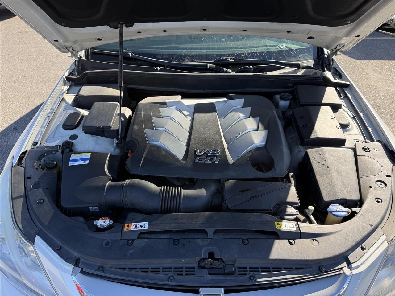 Hyundai Genesis  2012