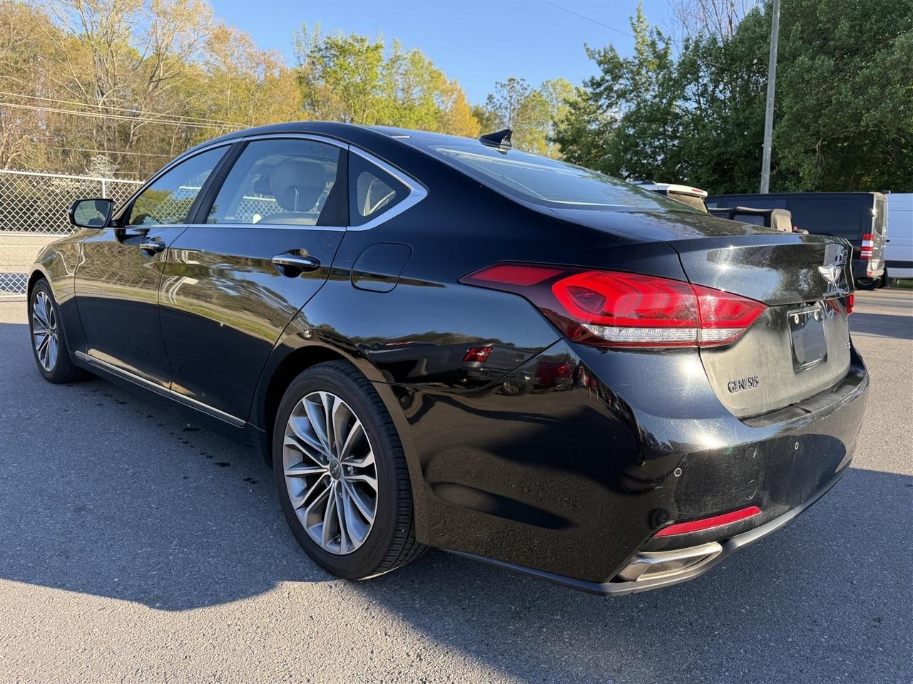 Hyundai Genesis  2015