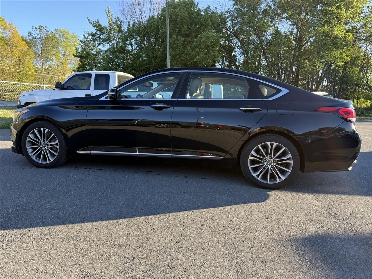 Hyundai Genesis  2015