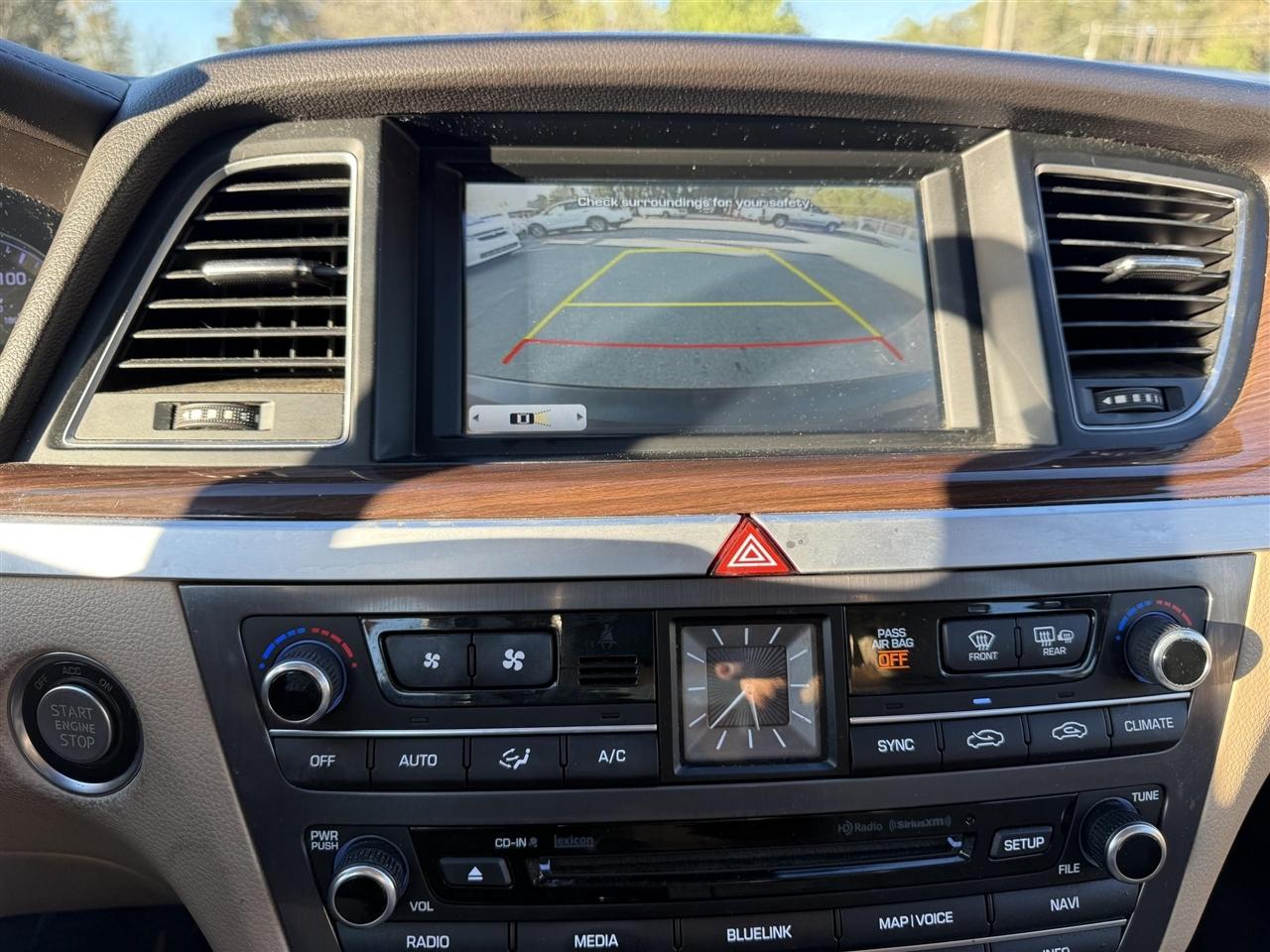 Hyundai Genesis  2015