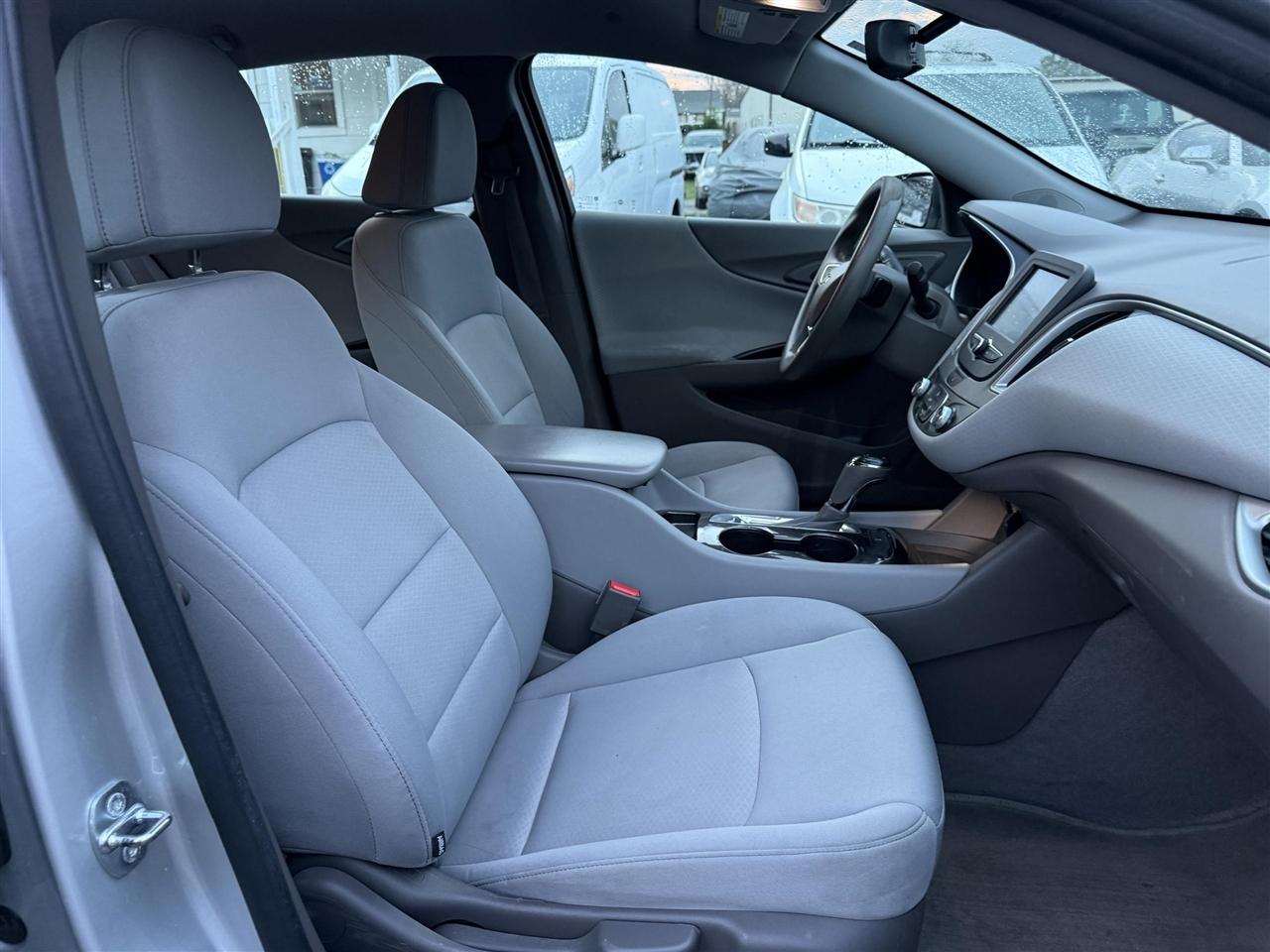 Chevrolet Malibu  2016