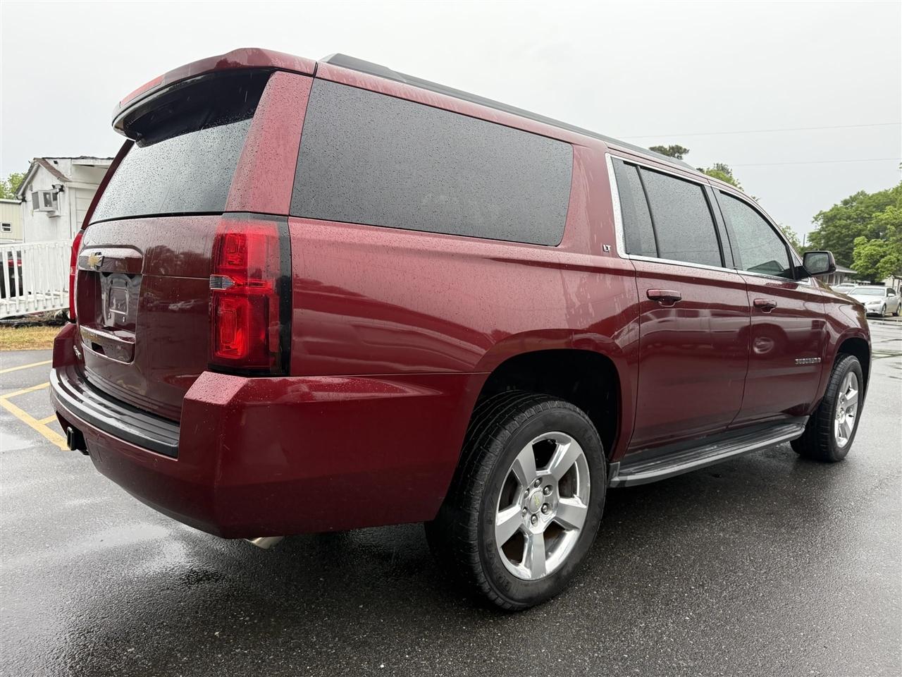 Chevrolet Suburban  2016