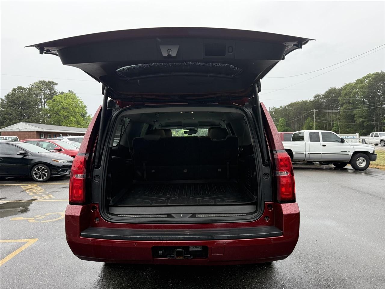 Chevrolet Suburban  2016