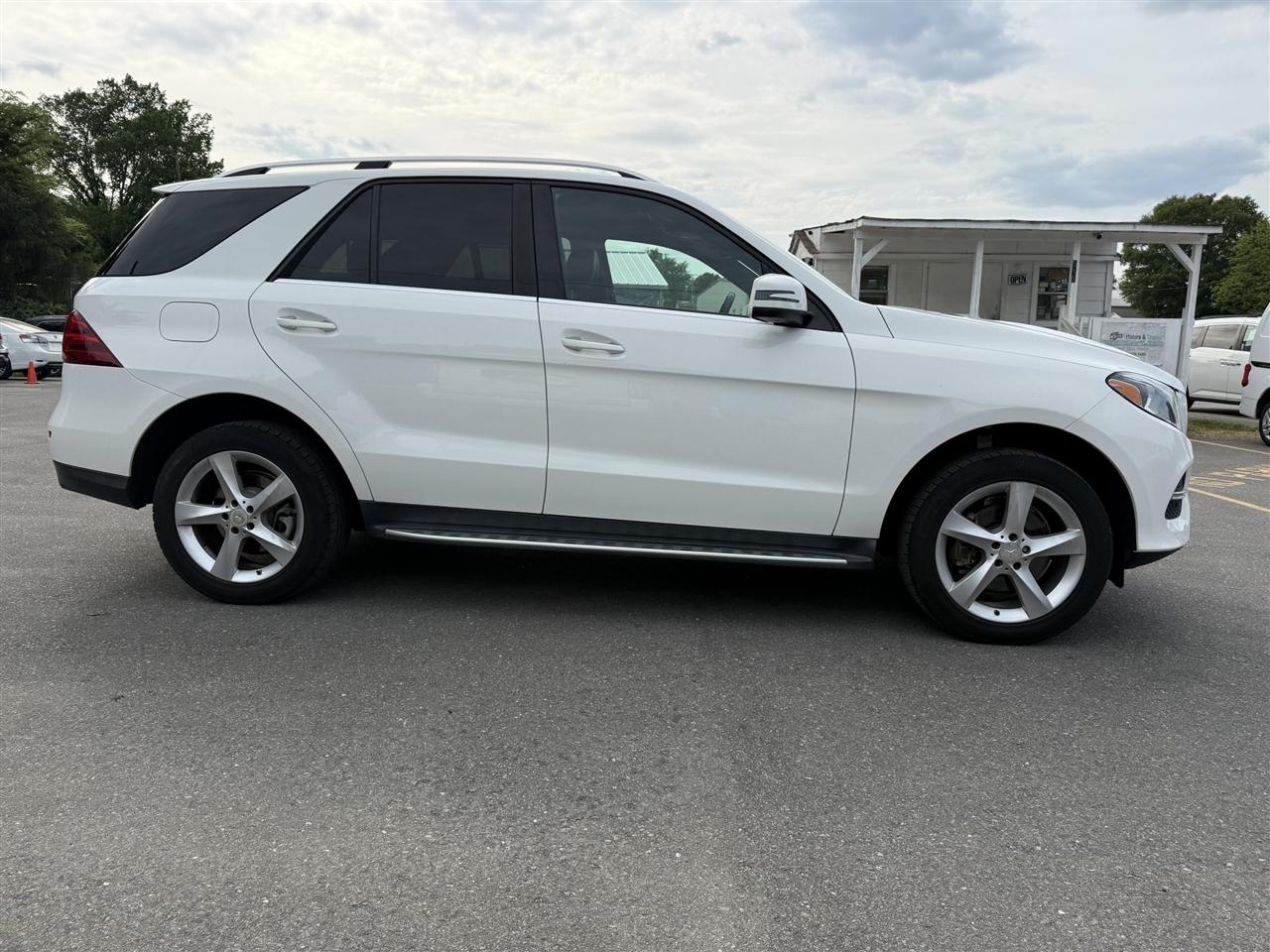 Mercedes-Benz GLE-Class  2016
