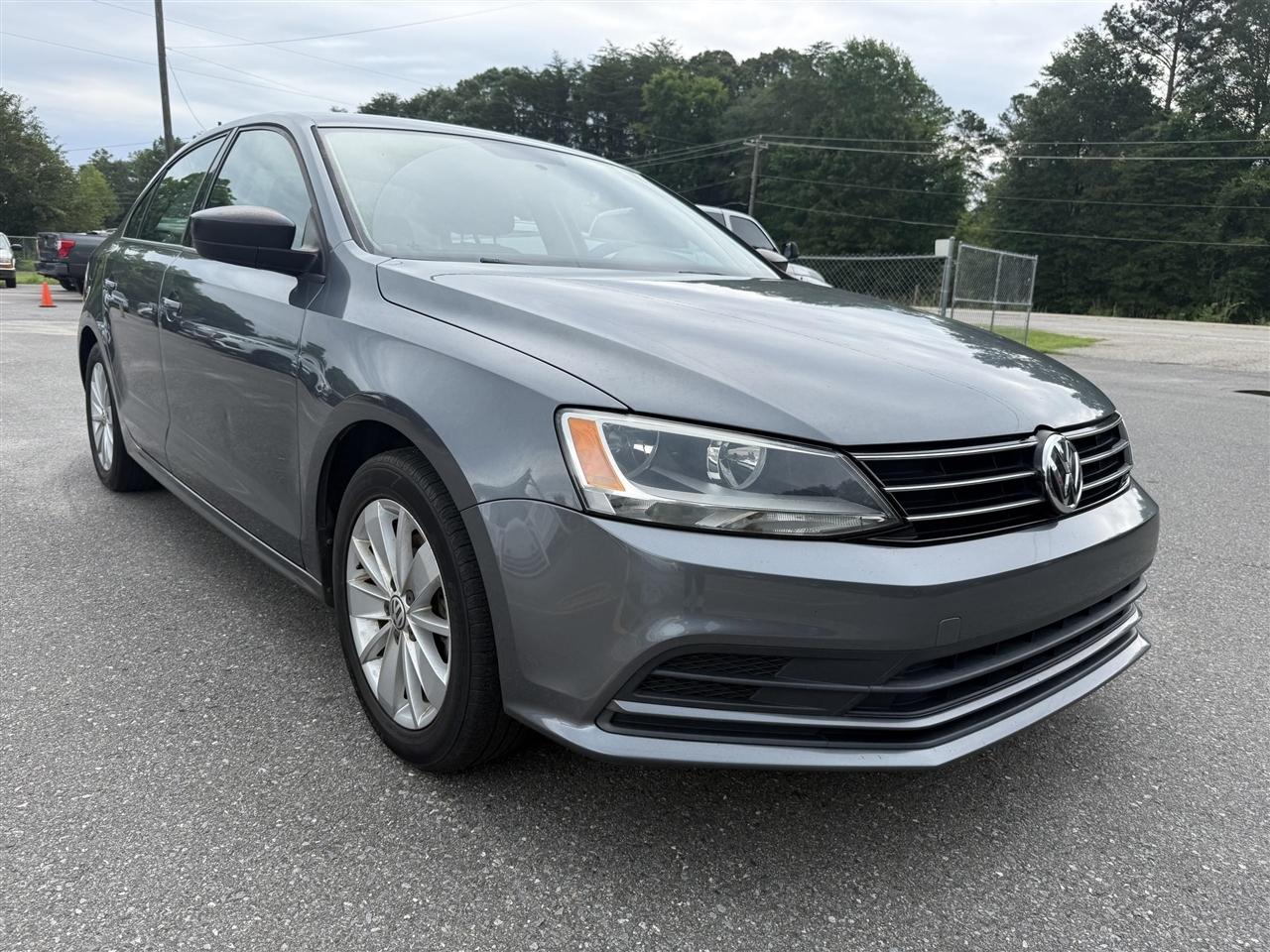 Volkswagen Jetta  2016