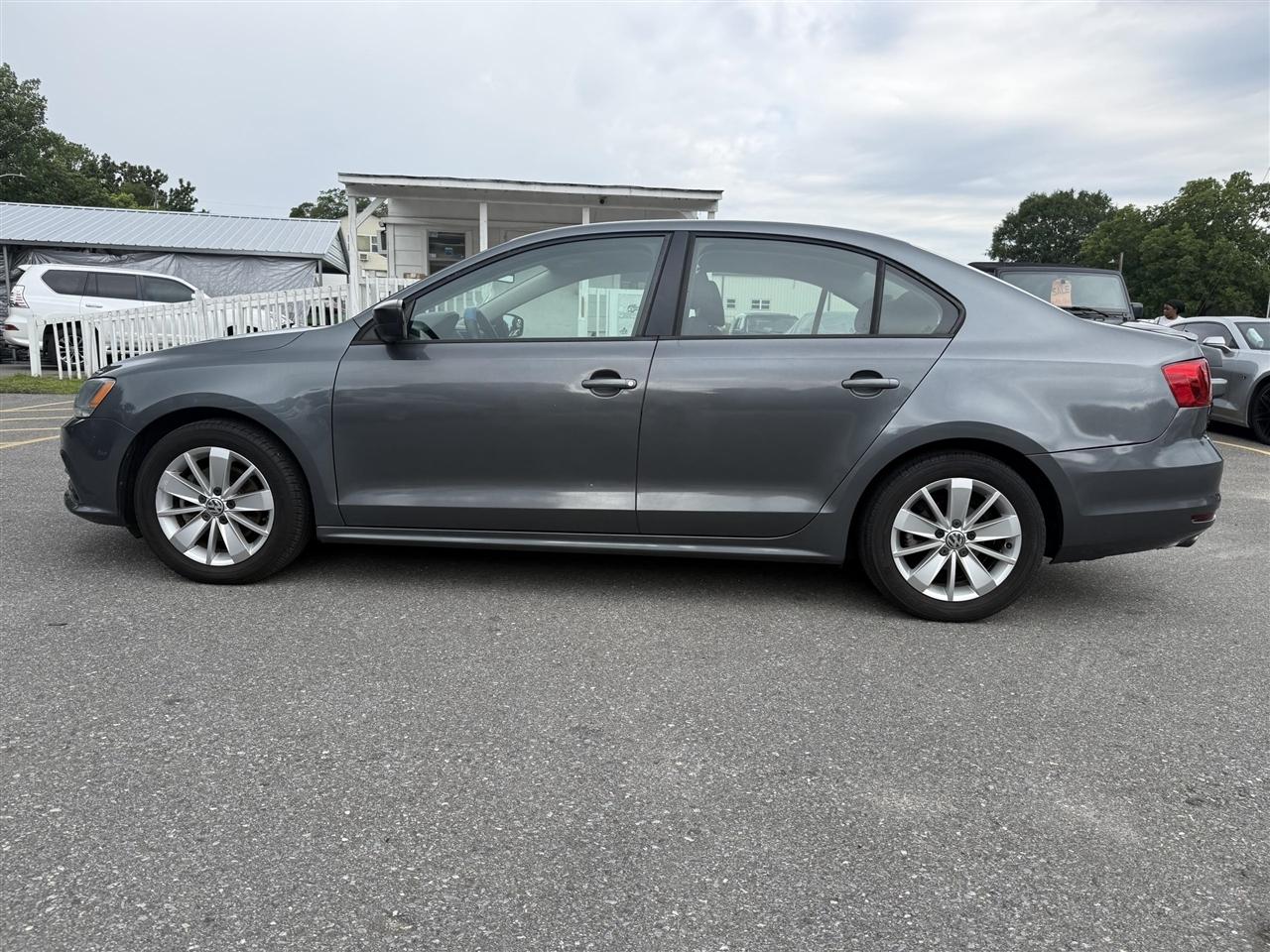 Volkswagen Jetta  2016
