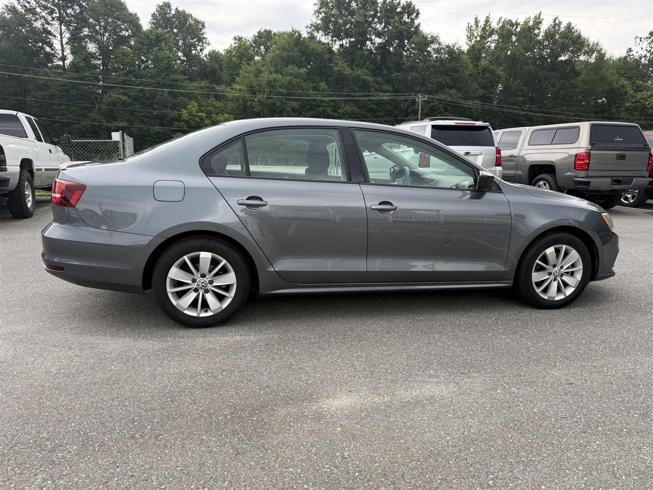 Volkswagen Jetta  2016