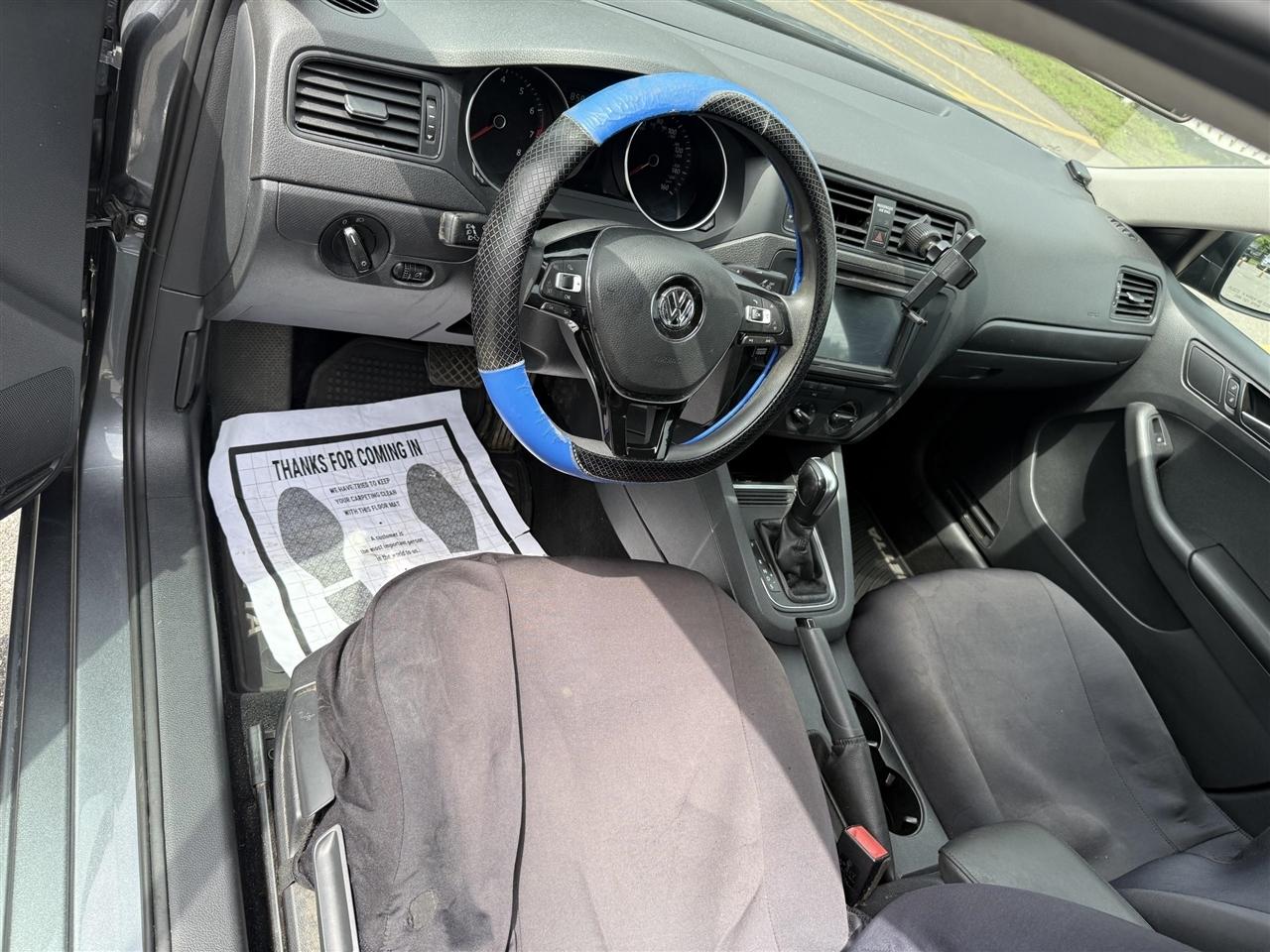 Volkswagen Jetta  2016