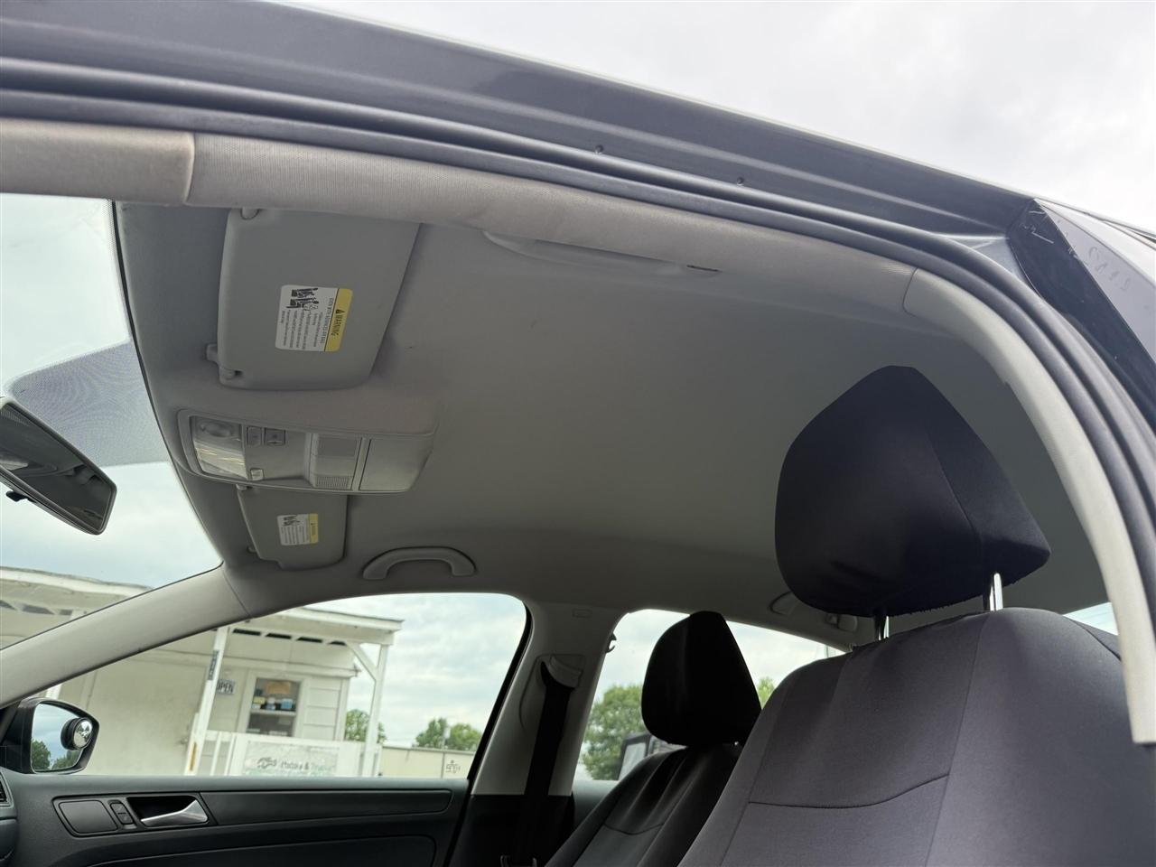 Volkswagen Jetta  2016