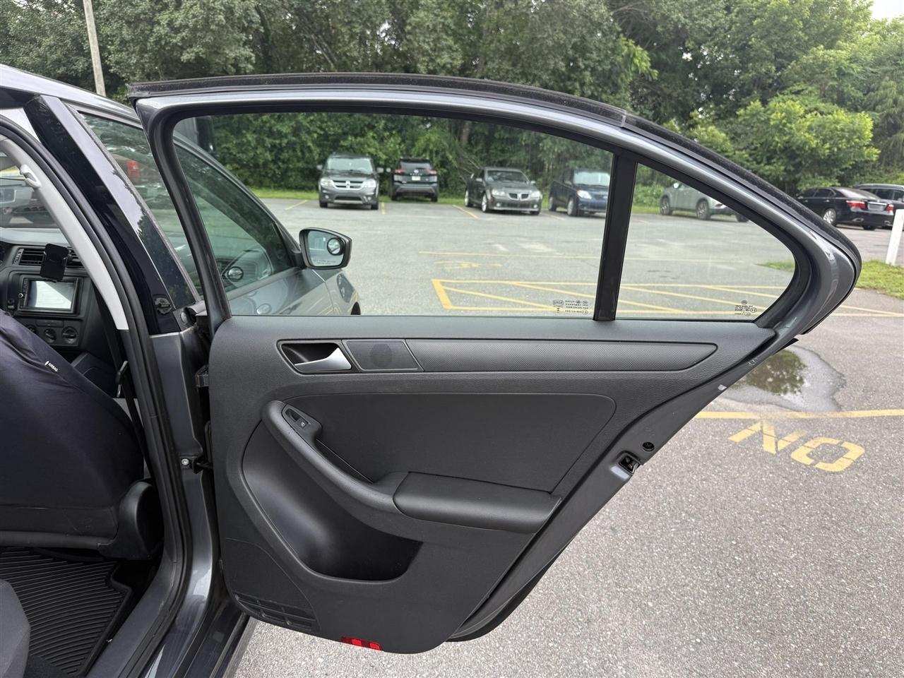 Volkswagen Jetta  2016