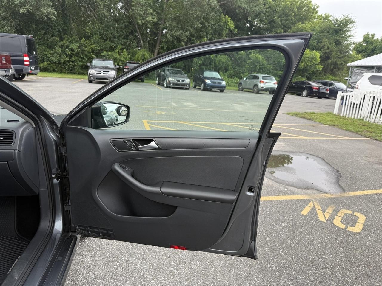 Volkswagen Jetta  2016