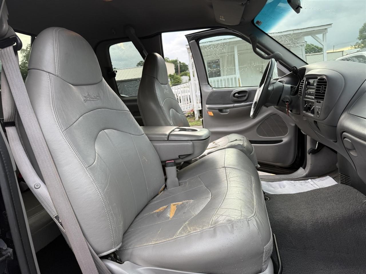 Ford F-150  2000