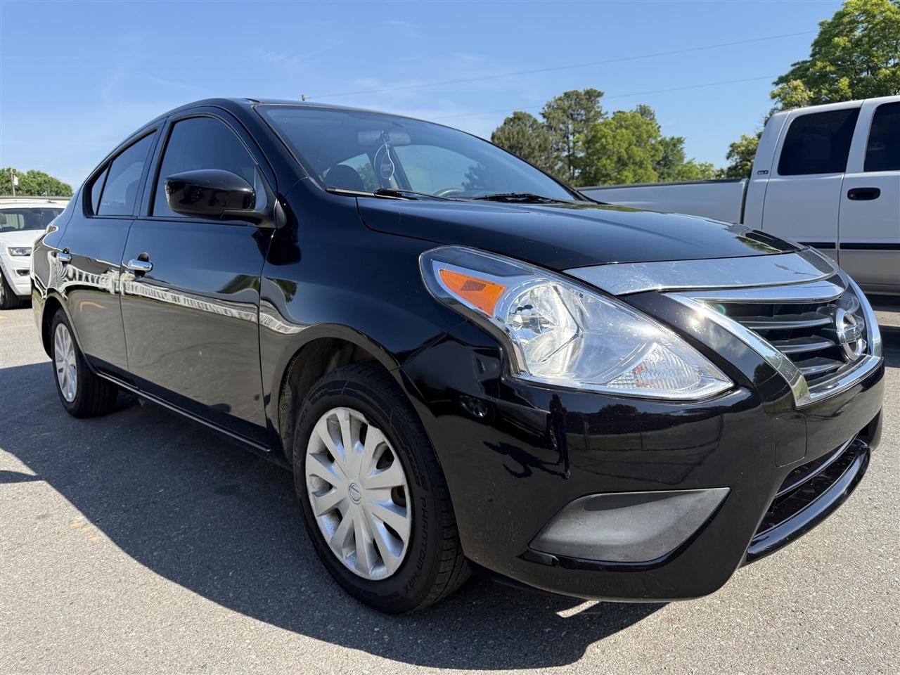 Nissan Versa  2016