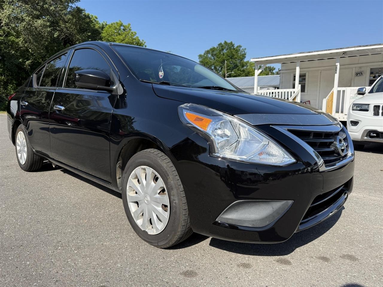 Nissan Versa  2016