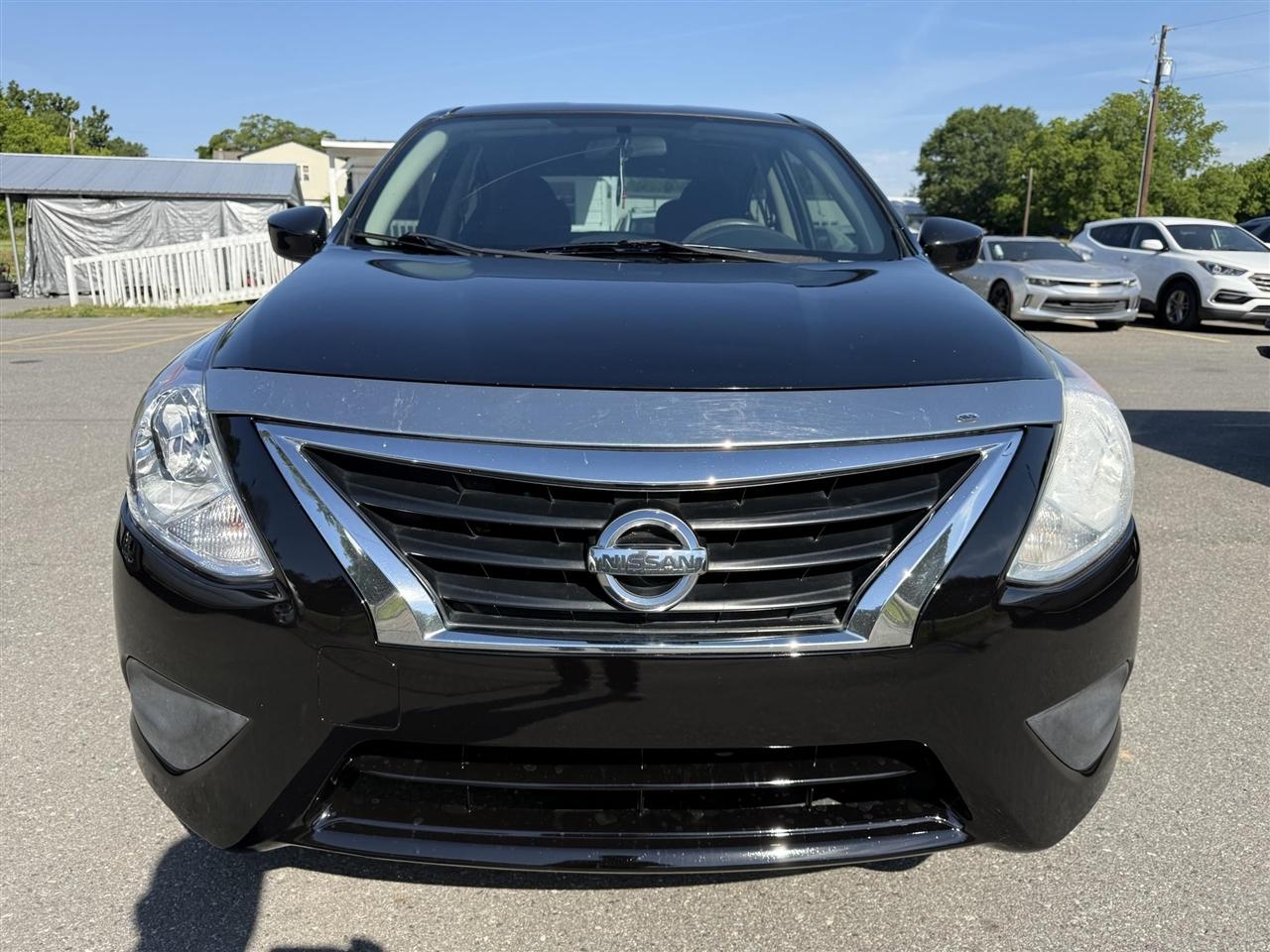 Nissan Versa  2016